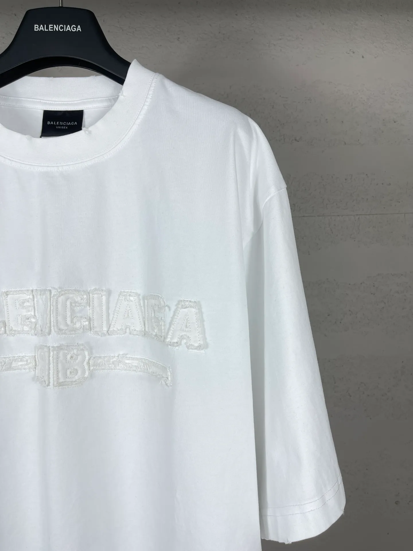 【 . Quality】BALENCI*GA/ #2025New Arrival LOGO T 。 ZP 、 260 ， . ， 。 。Classic LOGO 。 。 , OS . Same Style ：BL 253651 ： ，White Size：XS S M L